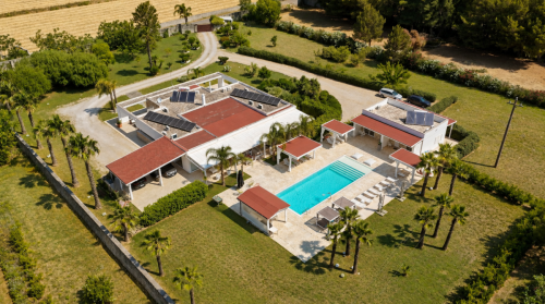 villa-con-piscina-in-zona-lecce-48